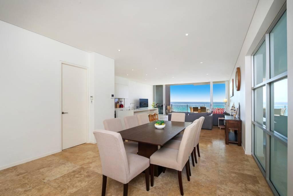 דירות דה אינטרנס Beach And Ocean Front Penthouse With Wifi And Parking מראה חיצוני תמונה